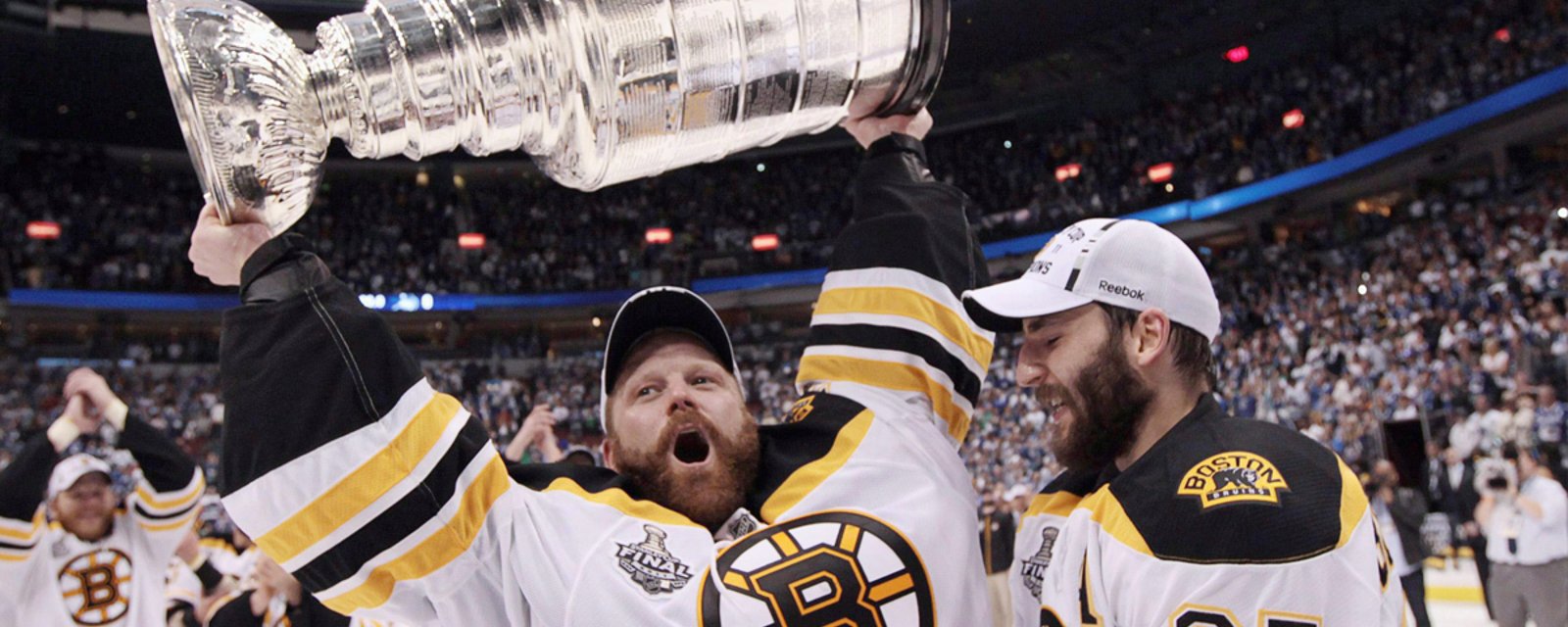 Report: Tim Thomas returns to Bruins organization for Game 7