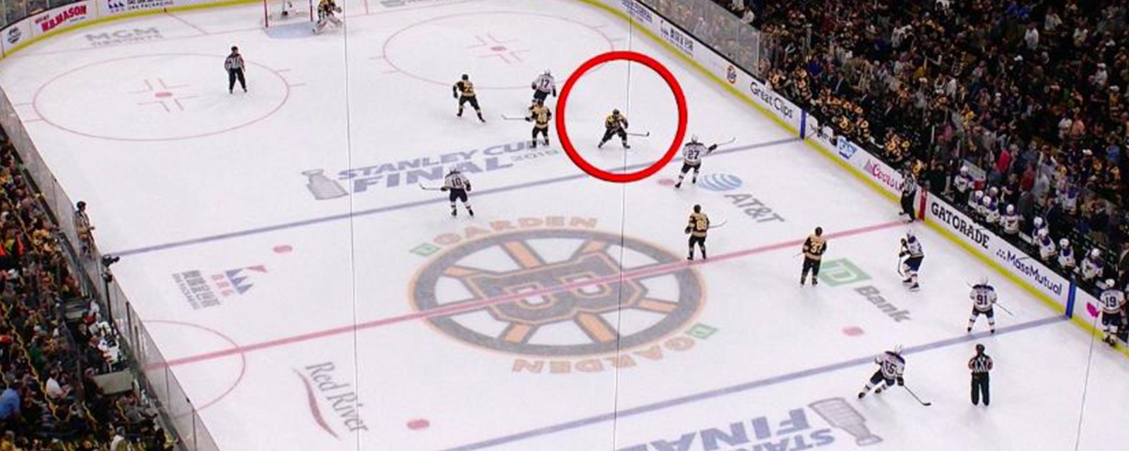 Marchand costs the Bruins a goal with awful line change
