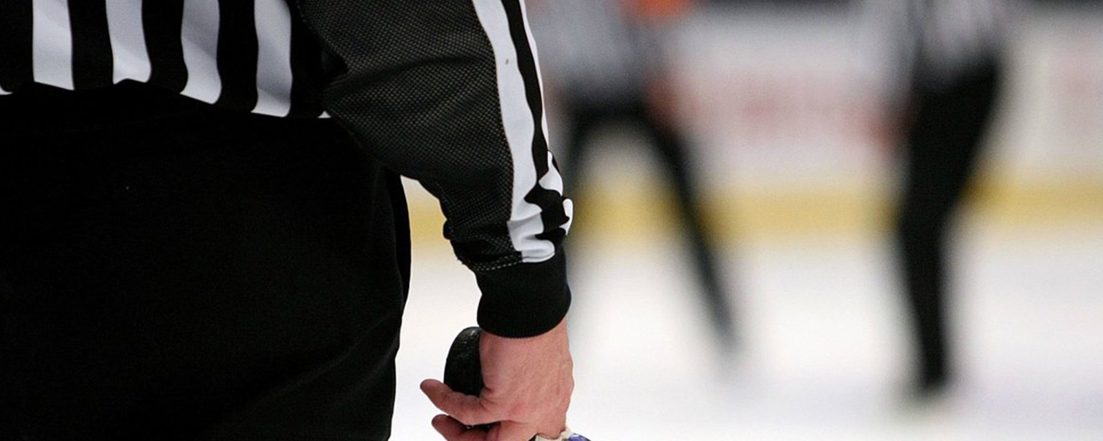 KHL bans referees from social media