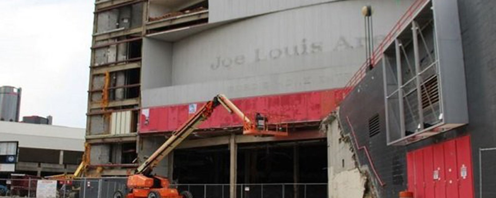 Latest photos of a gutted Joe Louis Arena are heartbreaking