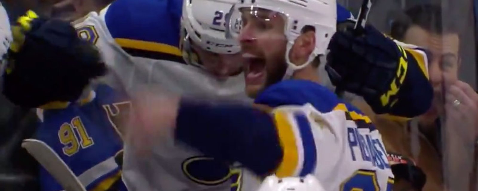 Jay Bouwmeester collapses at Blues’ bench during the game 