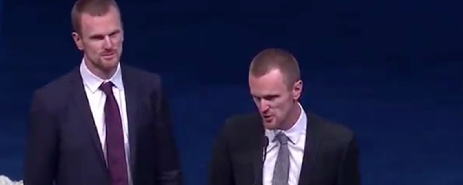 The Sedins pay tribute to Jay Bouwmeester in their jersey retirement ceremony.