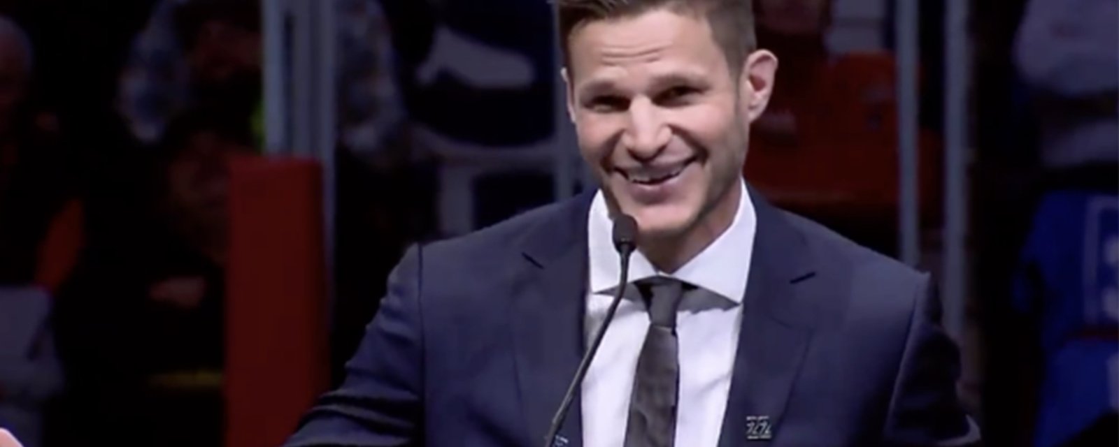 Bieksa steals the show with incredible roast at Sedins retirement ceremony