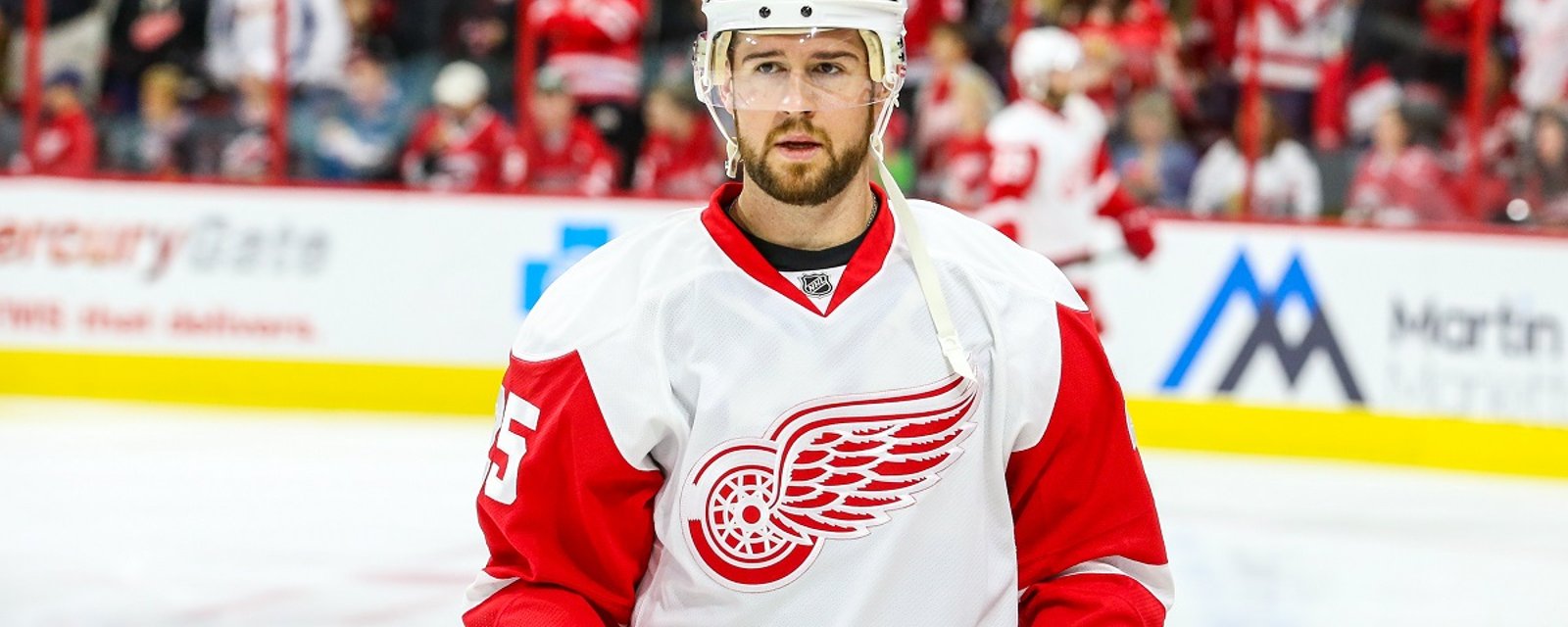 The Edmonton Oilers have acquired defenseman Mike Green.