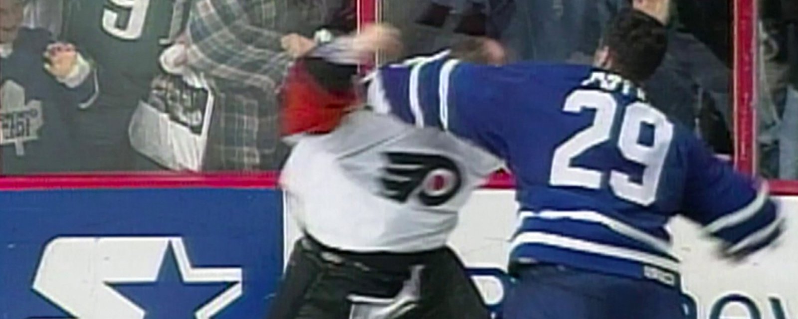 Throwback: Potvin beats the wheels off Hextall in the greatest goalie scrap of all time