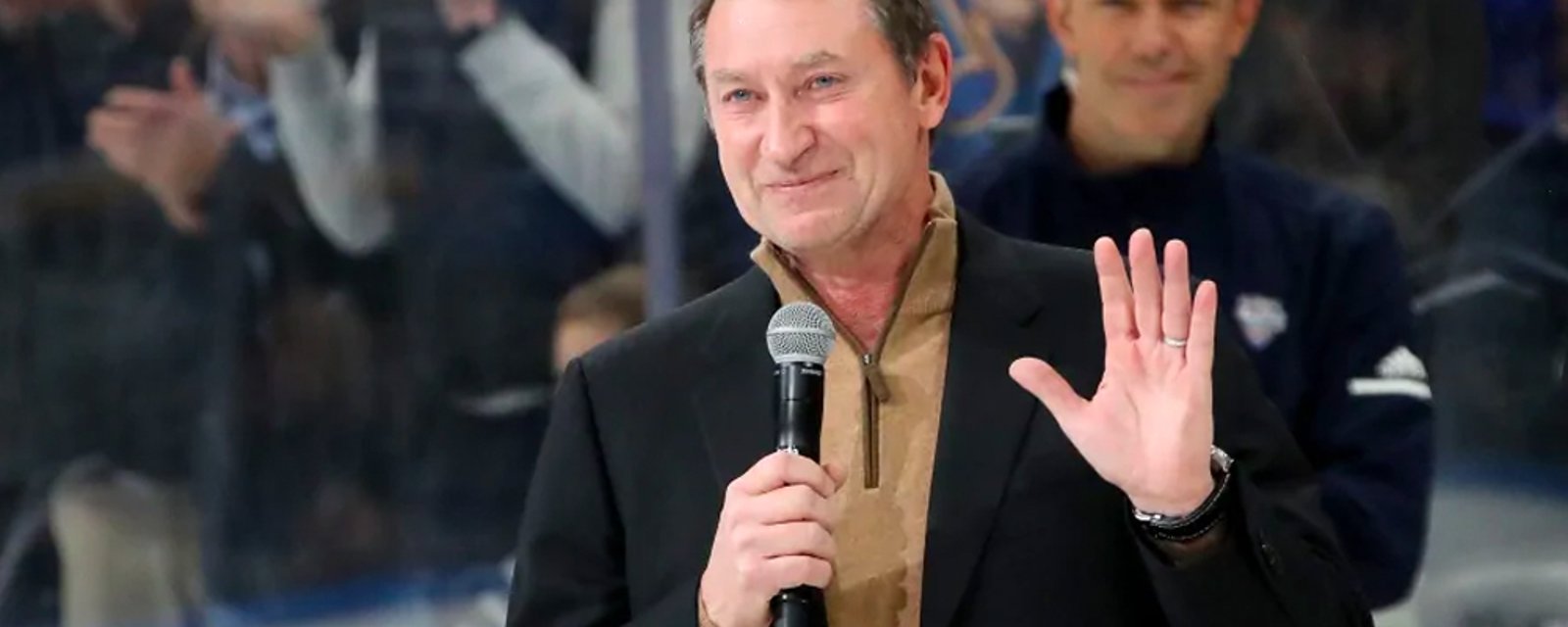Gretzky: NHL will resume in “June, July and August”