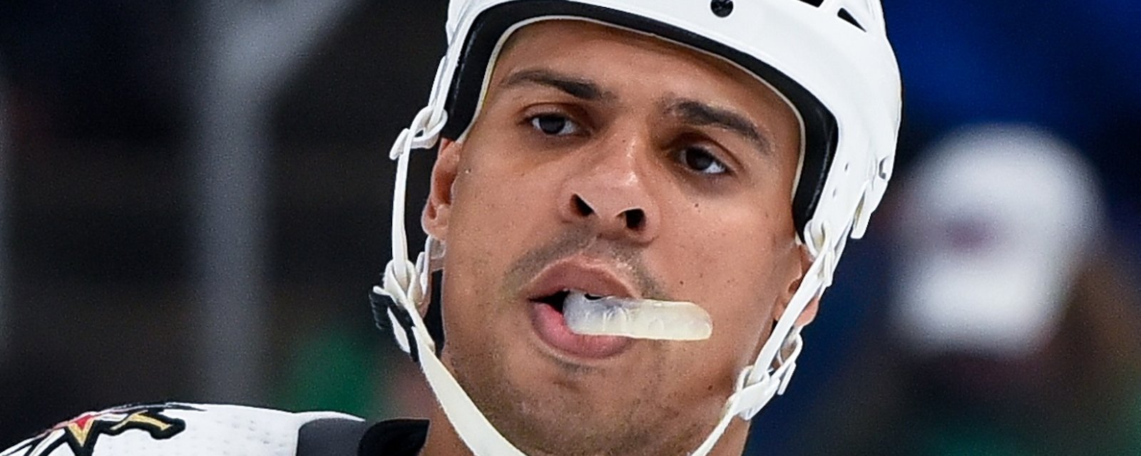 Ryan Reaves takes out his own teammate with a huge elbow to the head.
