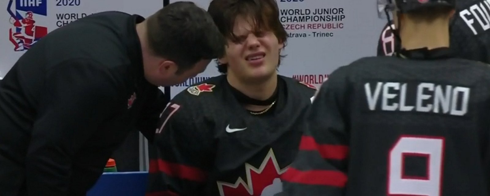 Canadian captain Barrett Hayton injured at the World Juniors.
