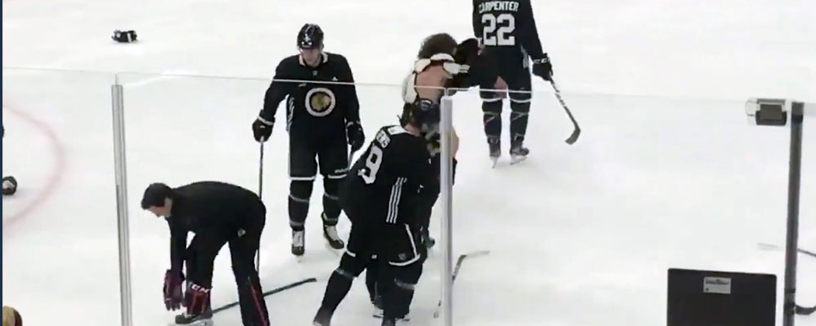 Toews and Keith drop the gloves and go at it in practice!