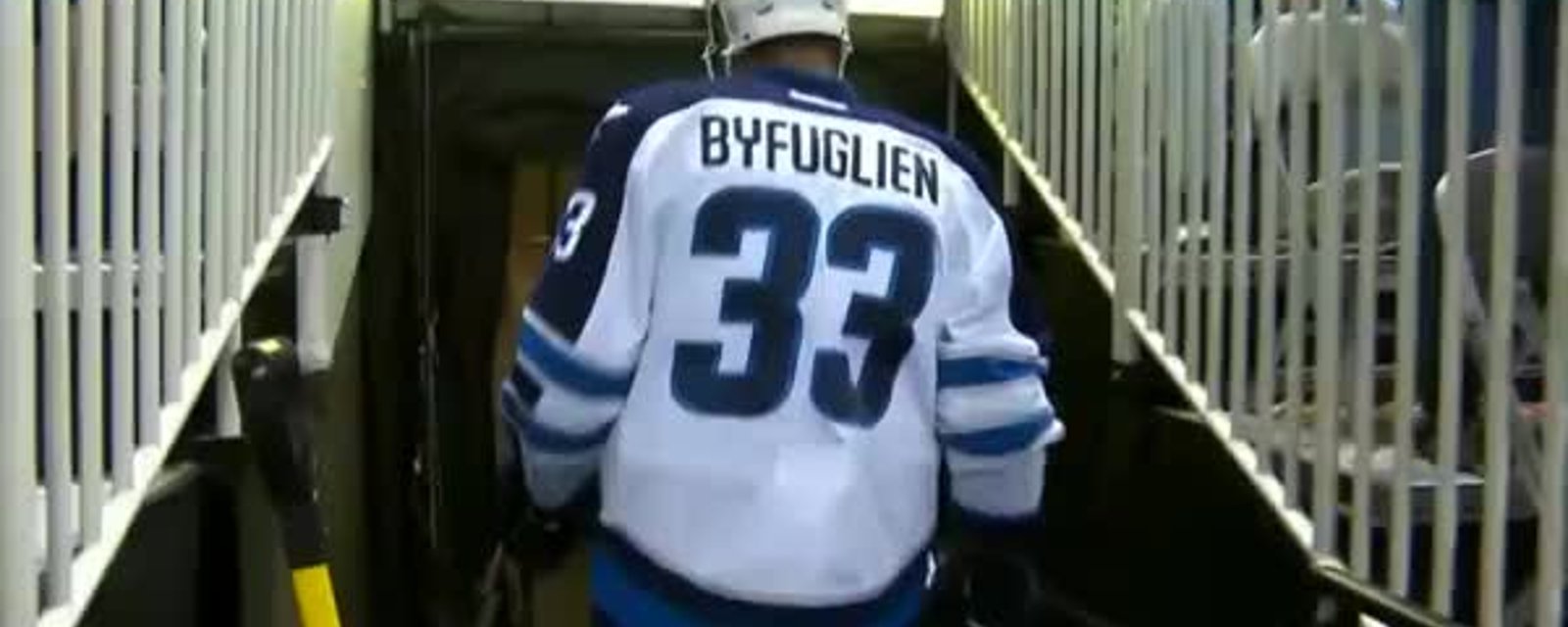 Dustin Byfuglien is reportedly done with hockey 