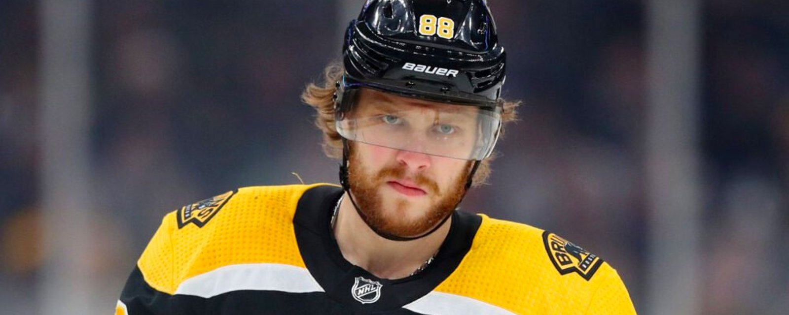 Bruins’ Cassidy openly blames Pastrnak following playoff elimination! 