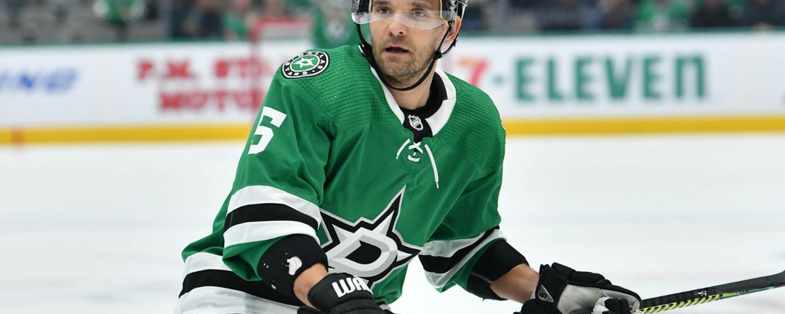 Andrej Sekera agrees to a team-friendly deal with the Dallas Stars.