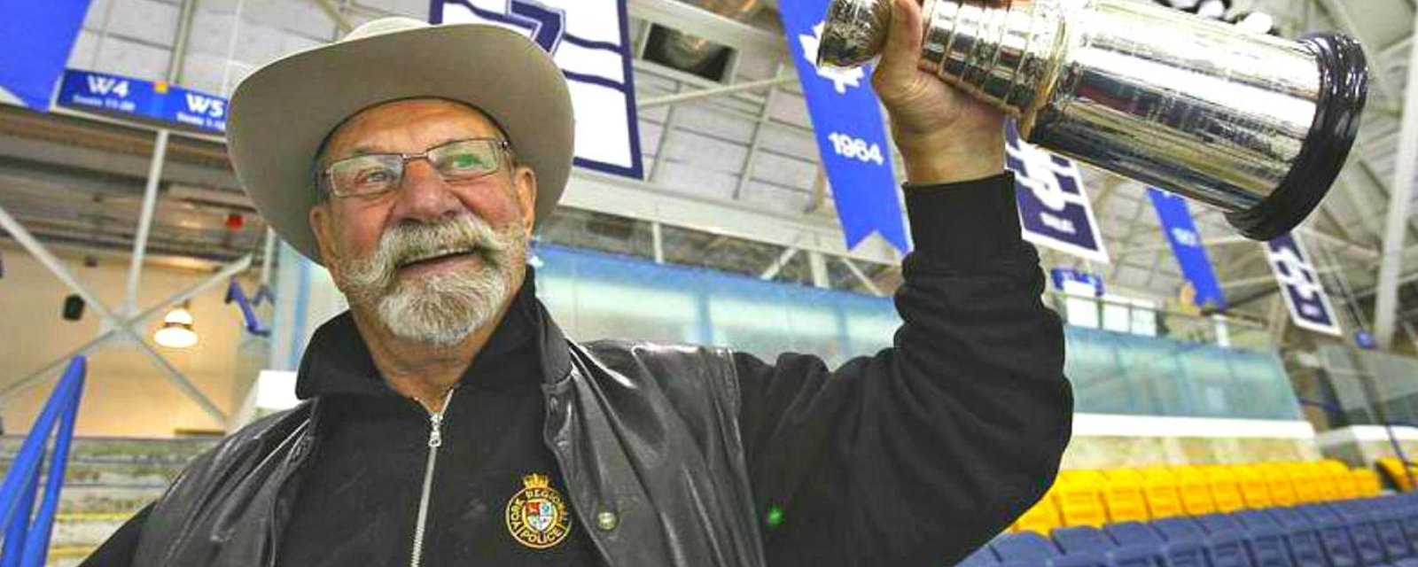 Former Leafs great Eddie Shack has passed away.