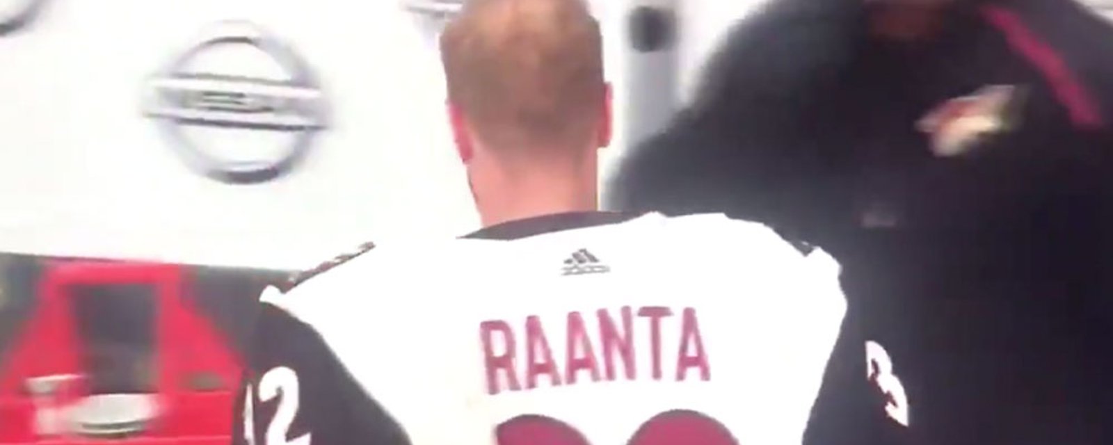 Antti Raanta deemed unfit to play in the middle of live game! 