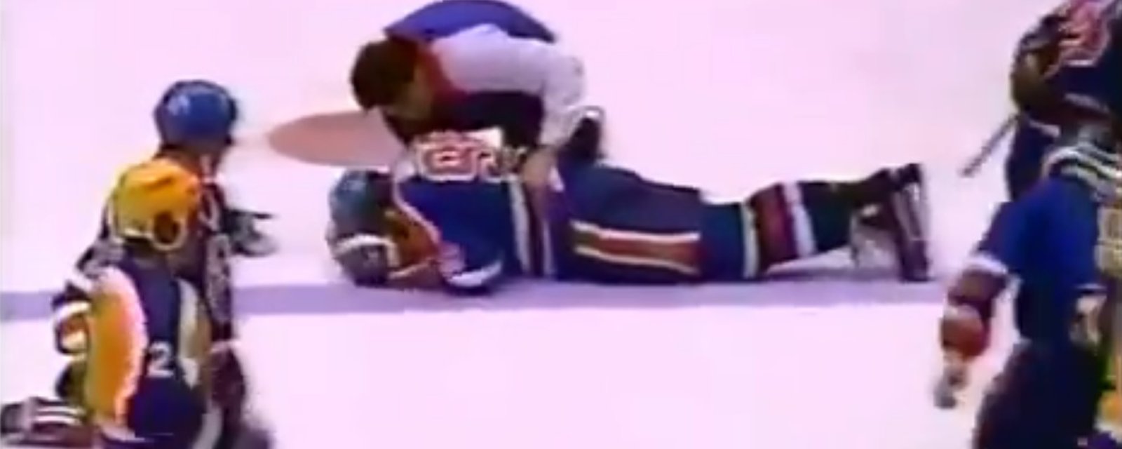 Throwback: Dave Taylor drops Wayne Gretzky with one punch in November of 1985.