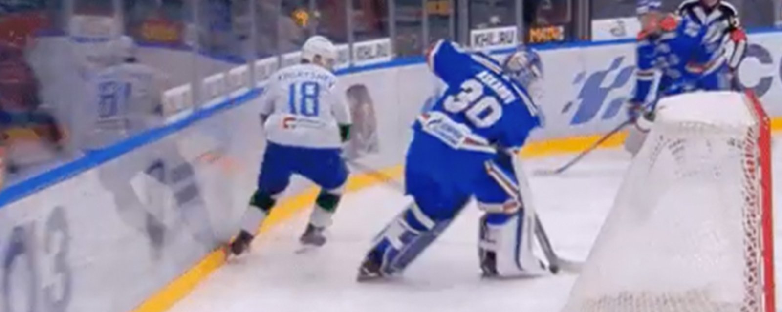 Preds 1st rounder Askarov pulls off an absolutely sick spin-o-rama
