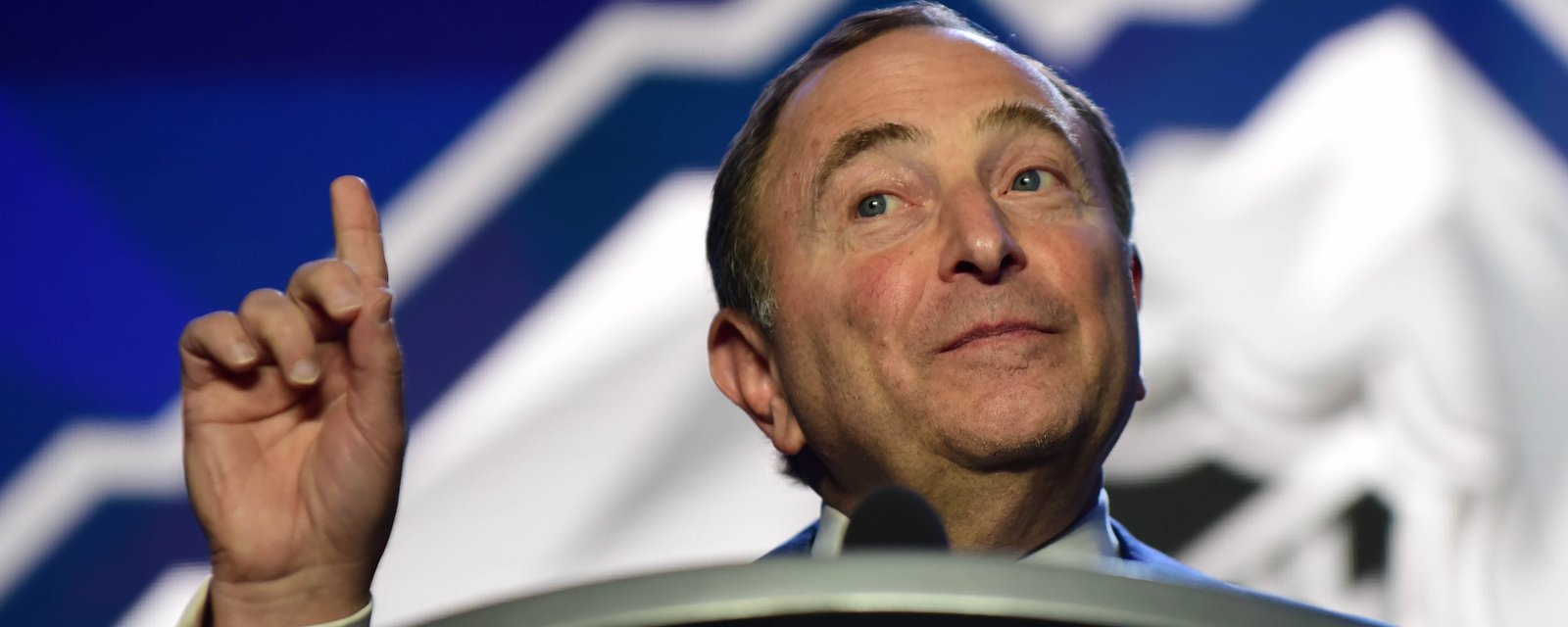 The NHL will give financial support to all 31 teams and it’s expected to be a lot of money! 