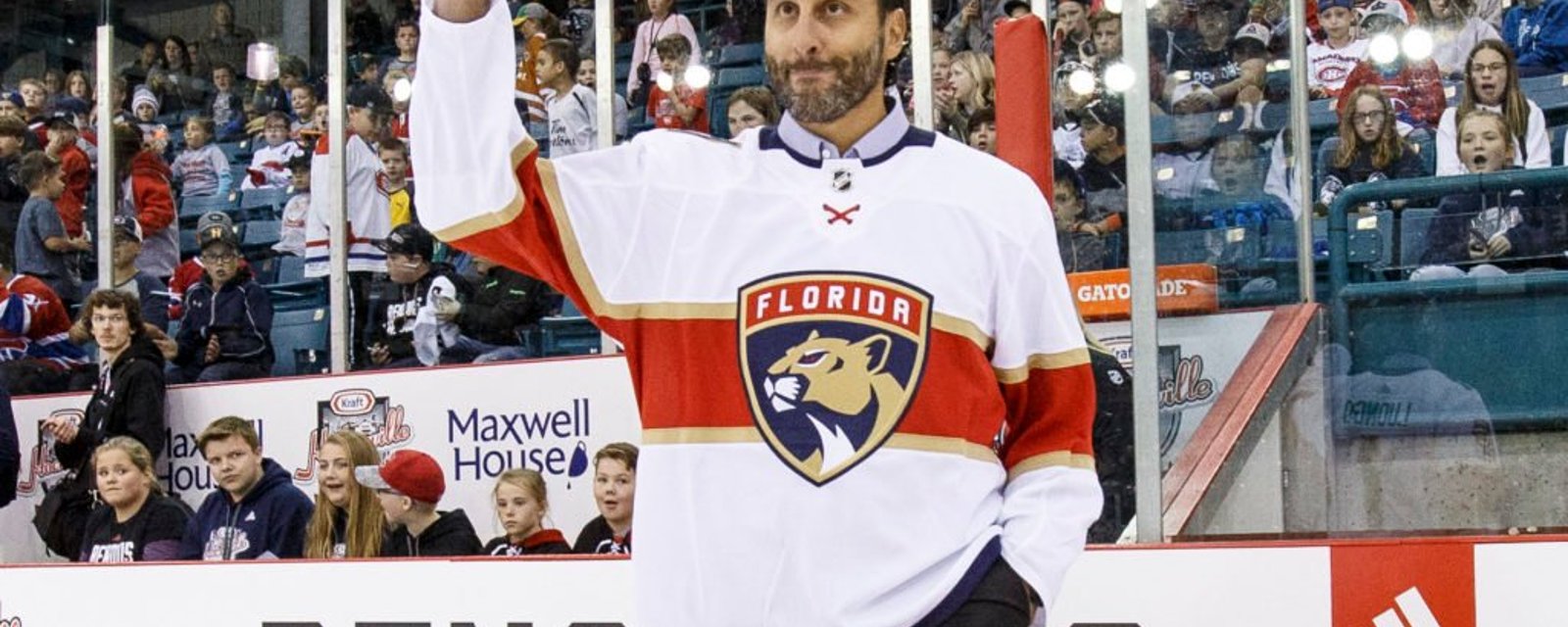 Panthers hire Roberto Luongo to lead goalie department