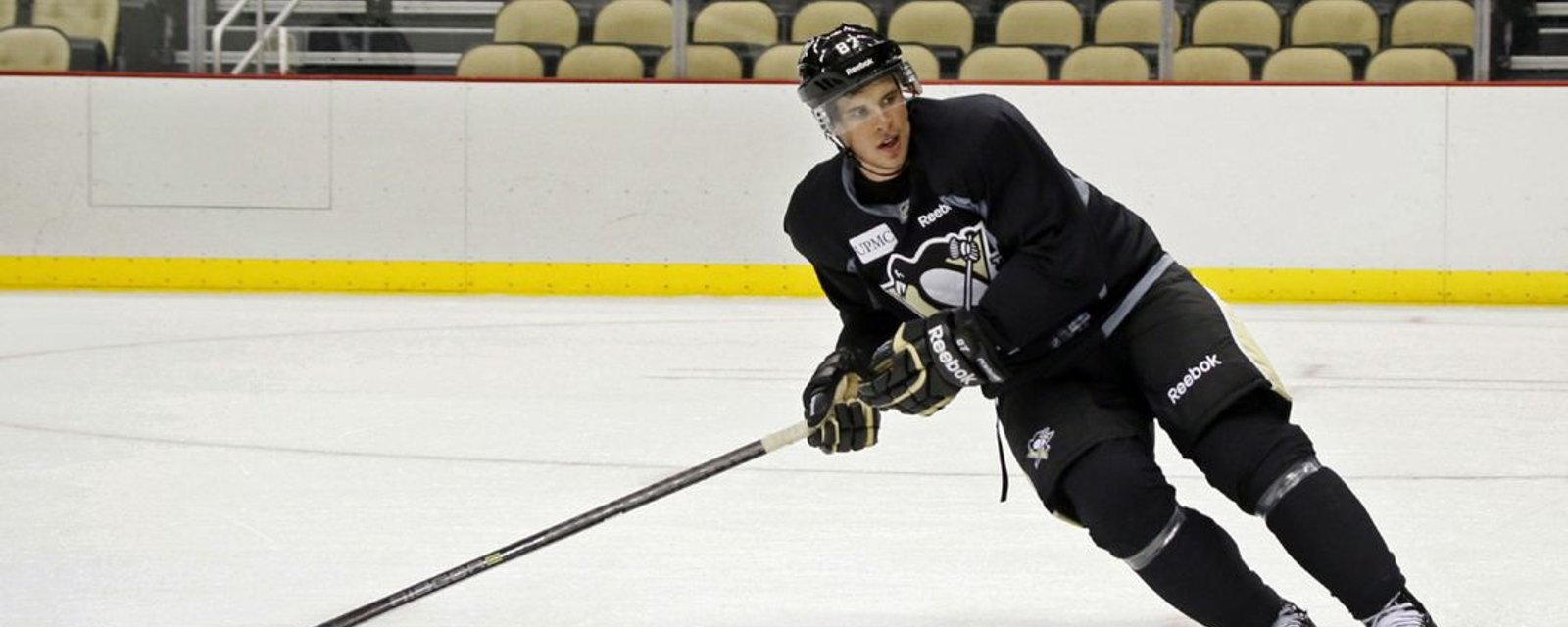 Sidney Crosby leaves practice and fans go nuts on social media