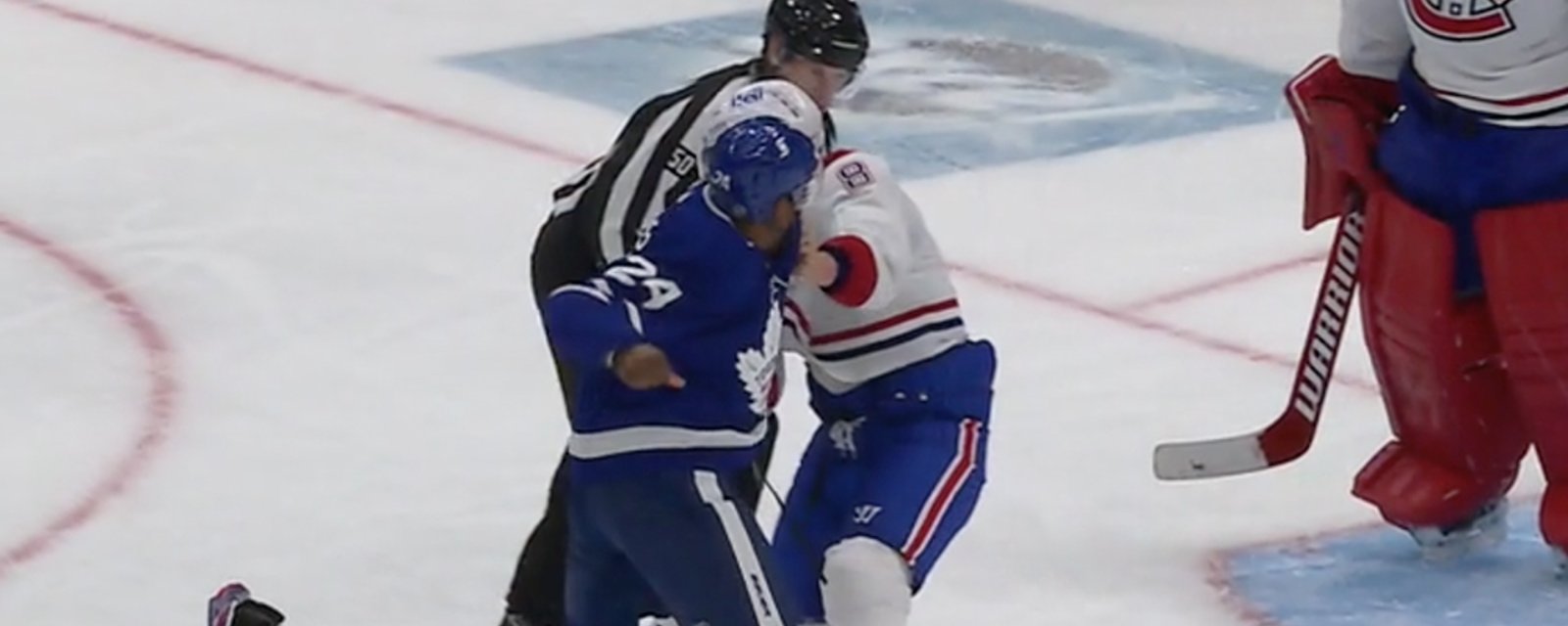 Simmonds drops Chiarot in his first scrap with the Leafs