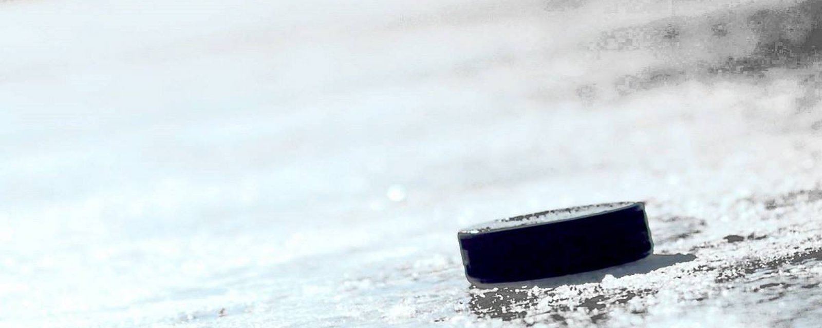NHL stops using tracking technology pucks after players complain! 