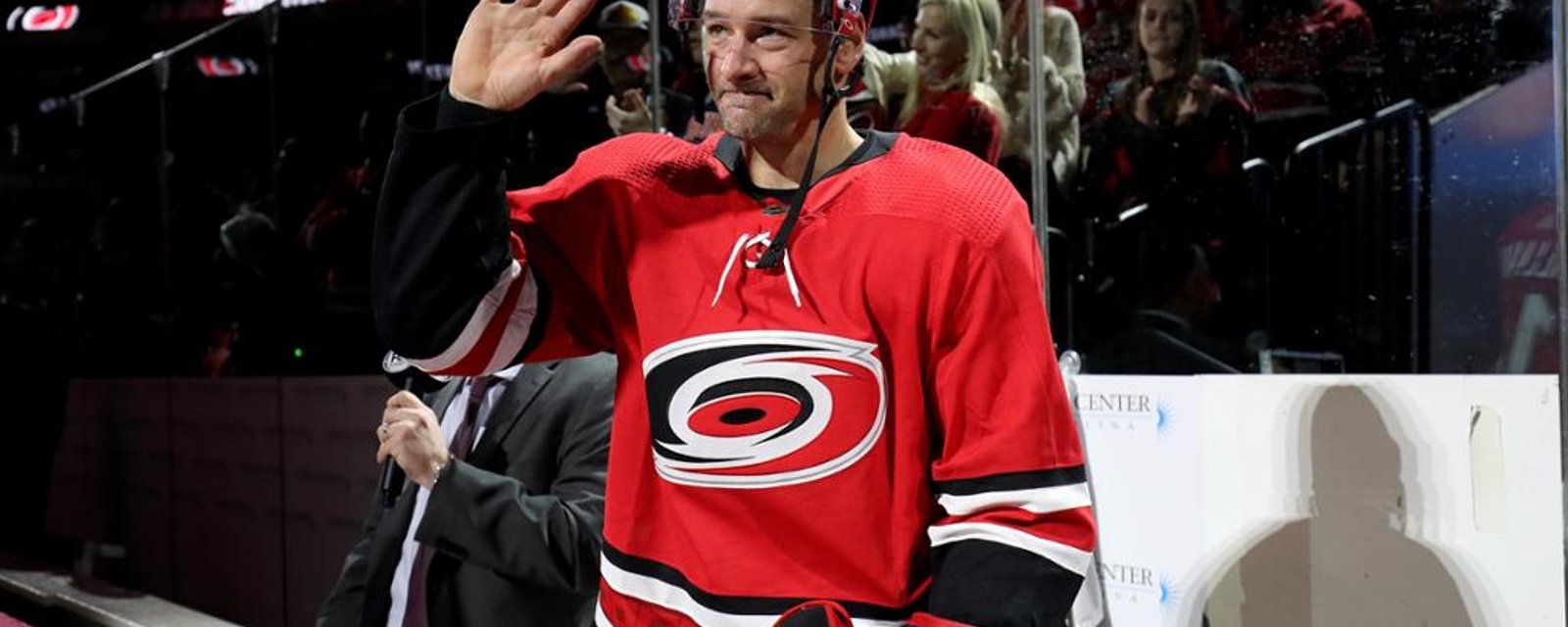 Justin Williams returns to the Hurricanes 