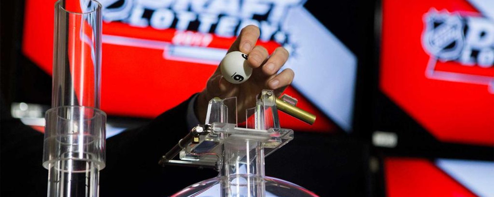 The NHL approuves draft lottery changes : only the top 2 spots will be determine by draw! 