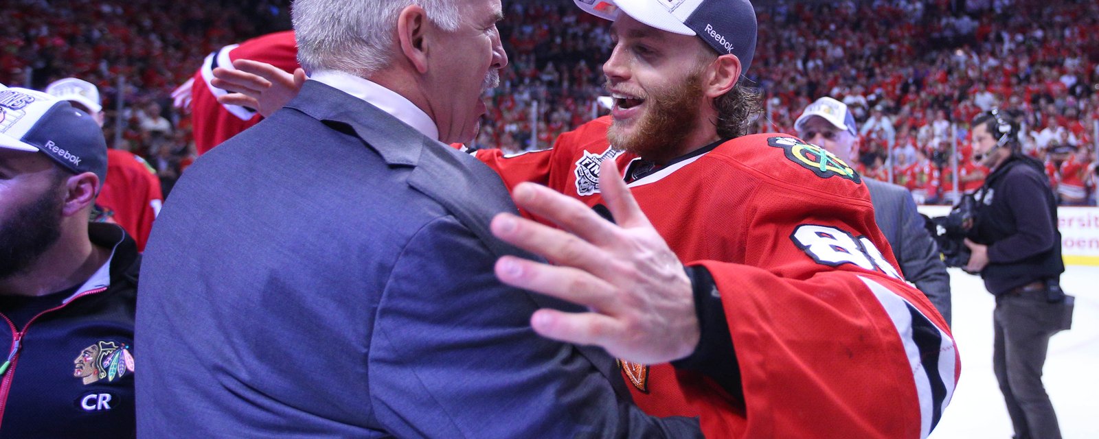 Patrick Kane and former coach Quenneville share special moment before game 