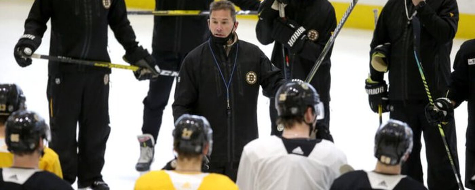 Bruins coach Cassidy flips out and swears at players during practice!