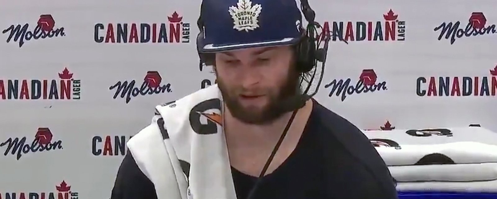 Jack Campbell gets emotional after setting Leafs new franchise record with his 10th consecutive win