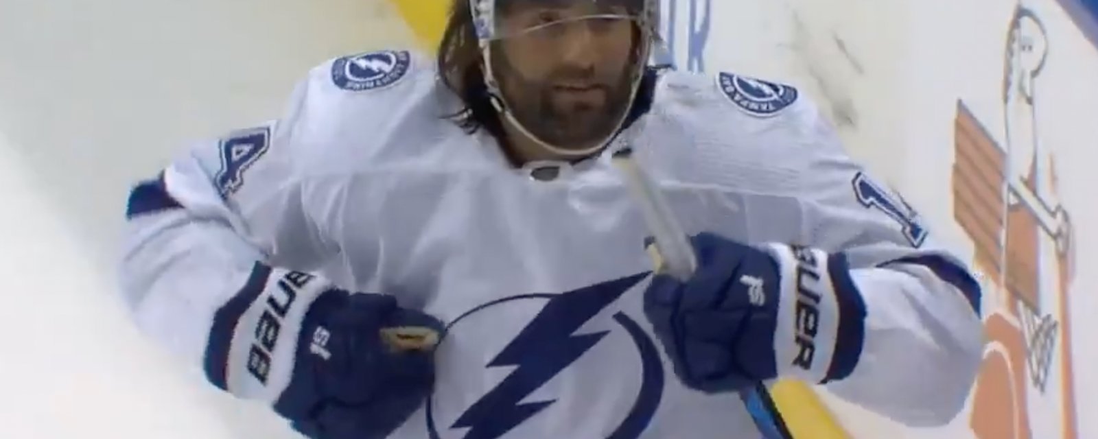 Pat Maroon taunts the Panthers after second period with chicken dance!