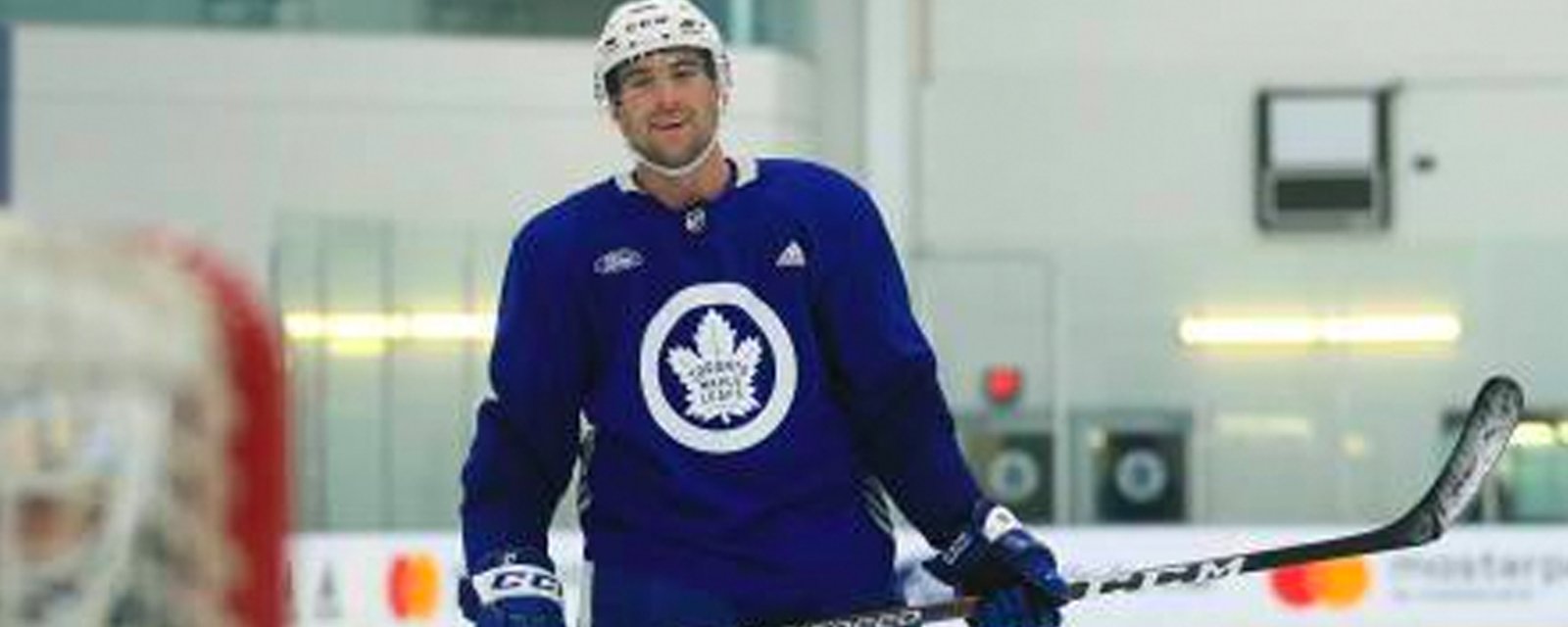 Tavares skates with Leafs prior to Game 5