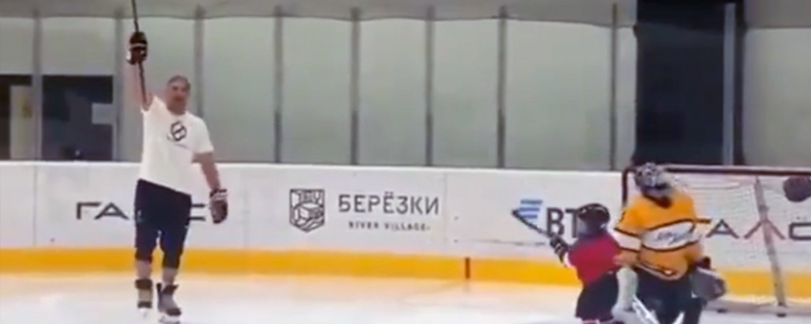 Sergei Ovechkin (2036 NHL Draft Eligible) rockets home a one-timer from the slot