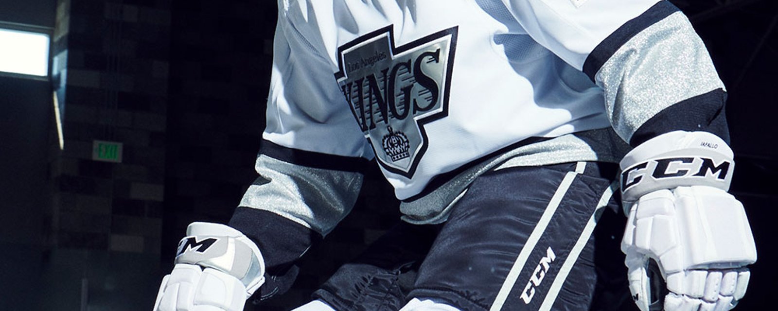 Kings introduce new uniforms featuring white gloves, chrome helmets and vintage logo