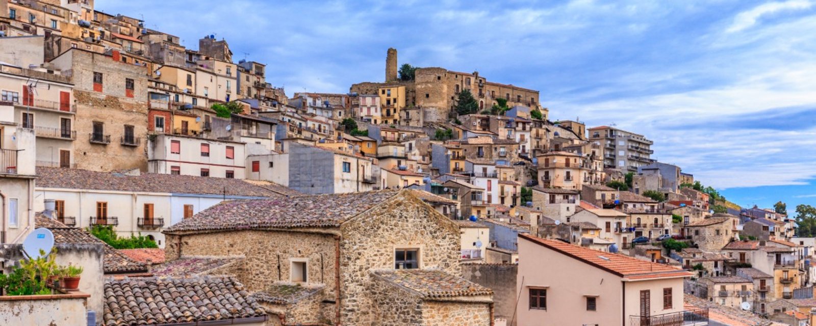 Un village de Sicile offre des maisons gratuites aux nouveaux arrivants