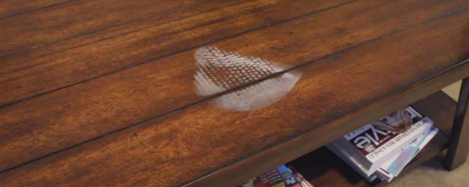 3 astuces formidables pour éliminer les taches d'eau sur vos meubles en bois!