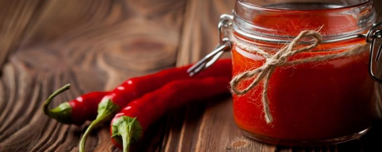Réaliser votre propre sauce piquante style Red Hot à la maison