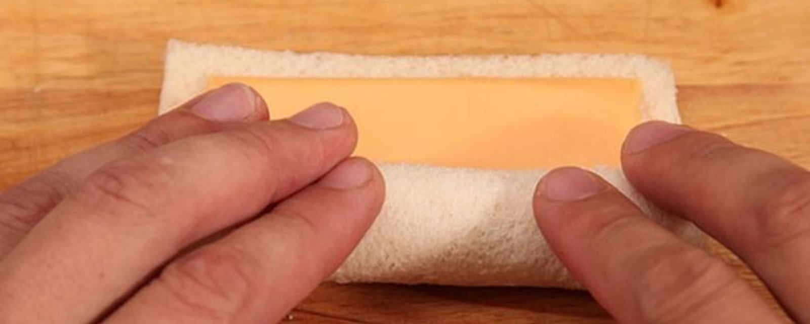 C'est pour obtenir le meilleur sandwich au fromage qu'il le prépare de cette façon!