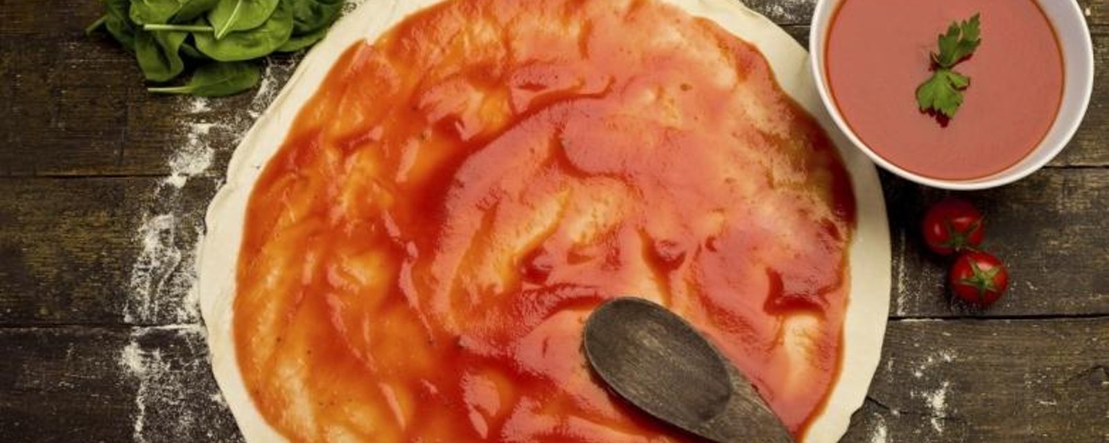 Transformez vos tomates fraîches en une délicieuse sauce à pizza maison!