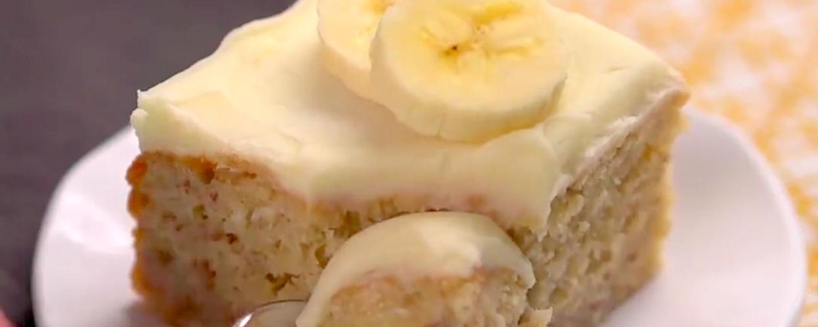 Ce gâteaux aux bananes est le dessert original à servir pendant le temps des fêtes.