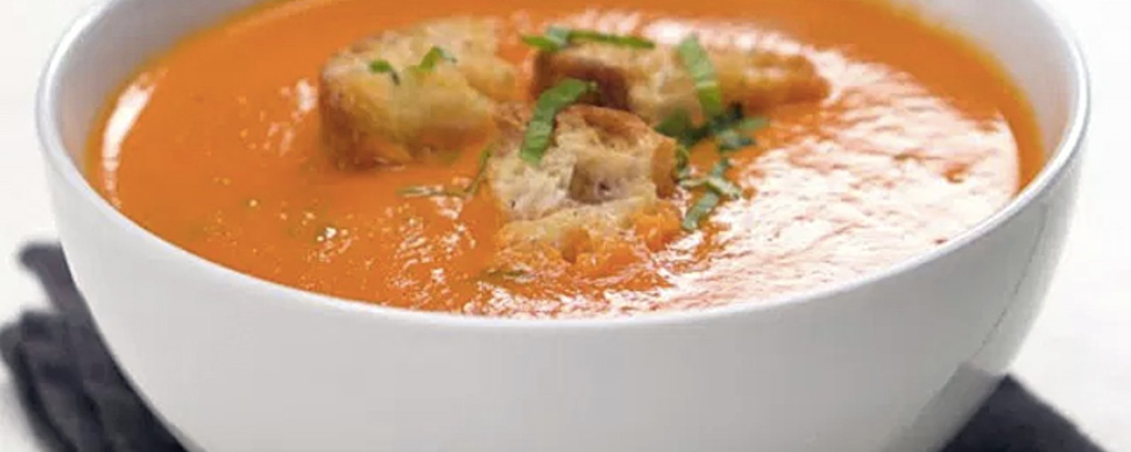 Une soupe simple, remplie de bonne saveurs riches et généreuses! 