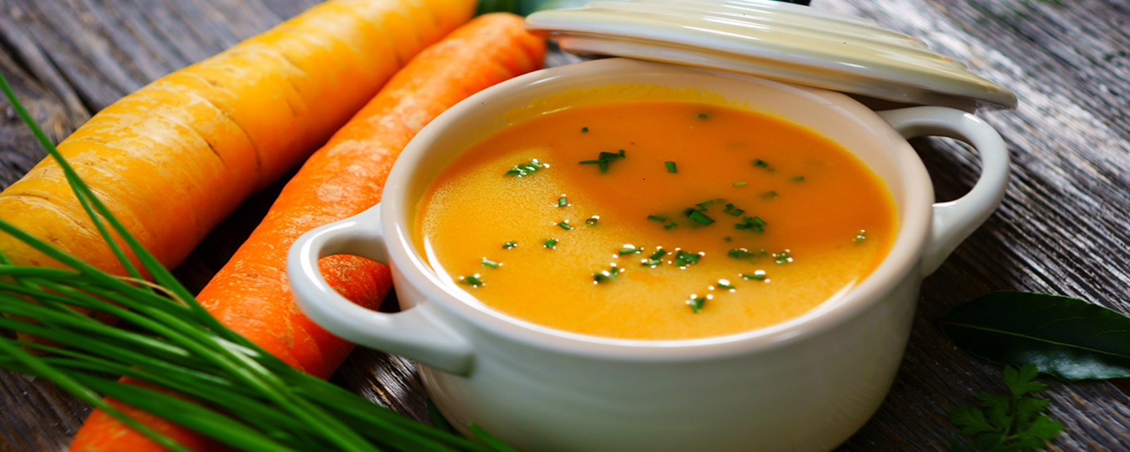 Velouté de carottes aux pommes et lait de coco : c'est tout simplement délicieux!