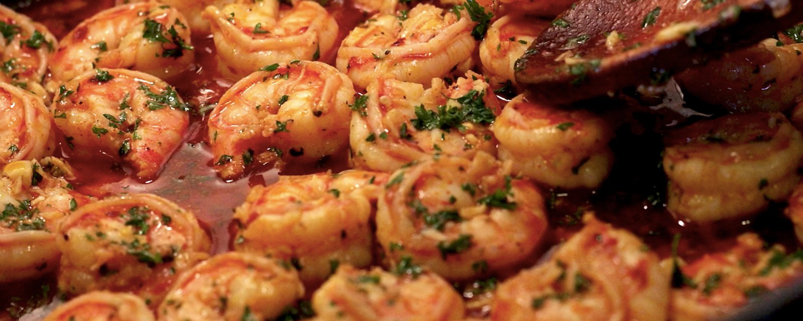 Ces incroyables crevettes se cuisinent en moins de 10 minutes ! On les aime éperdument !