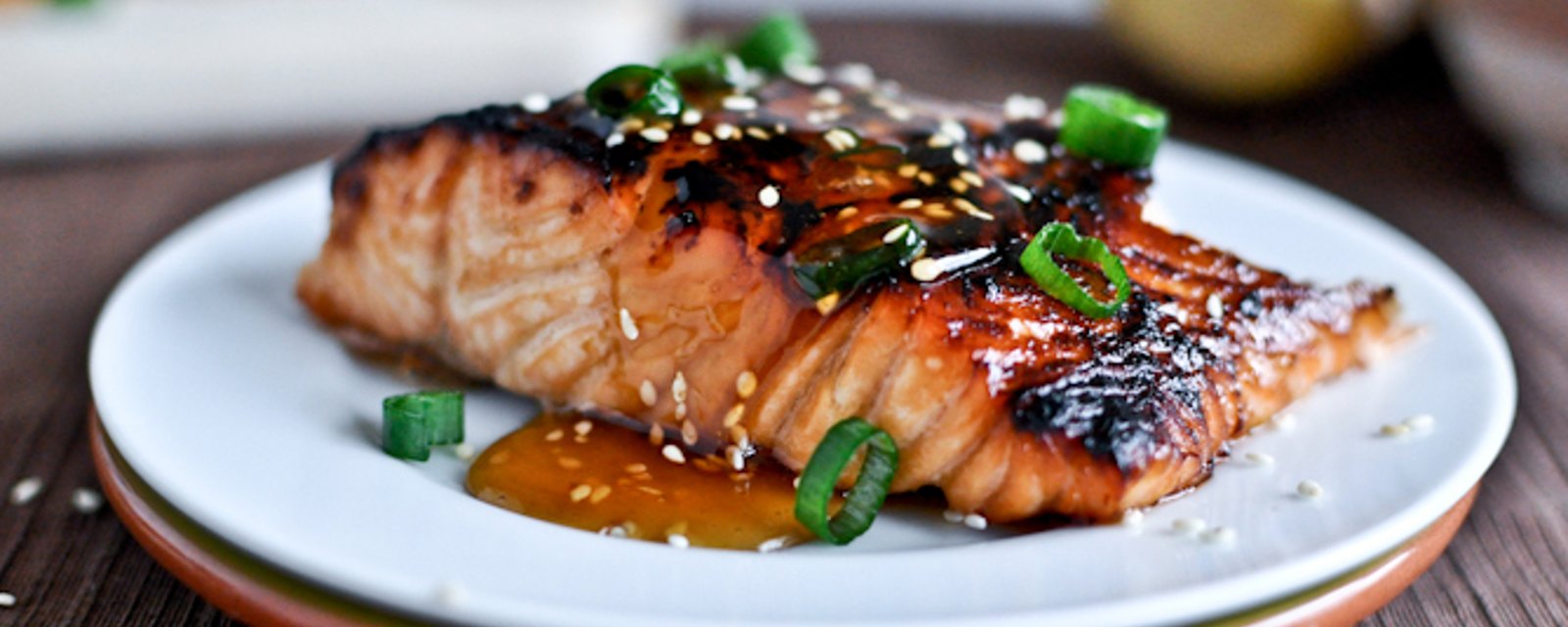 Ce remarquable saumon grillé est d’une simplicité désarmante !
