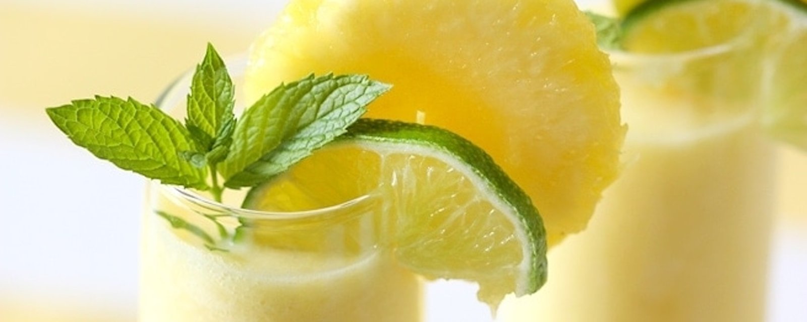 Une boisson parfaite pour les beaux jours: le cooler à l’ananas!