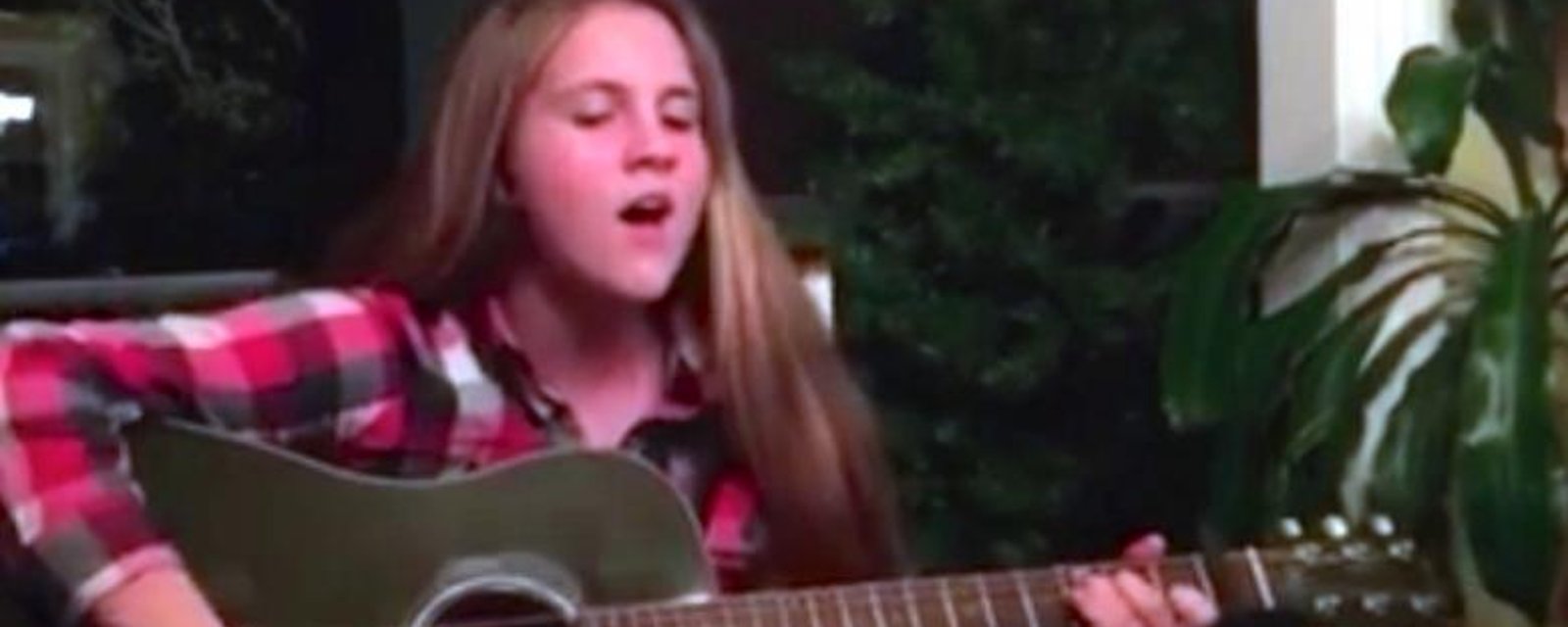 Une jeune québécoise de 13 ans reprend la chanson «Hello» d'Adele!
