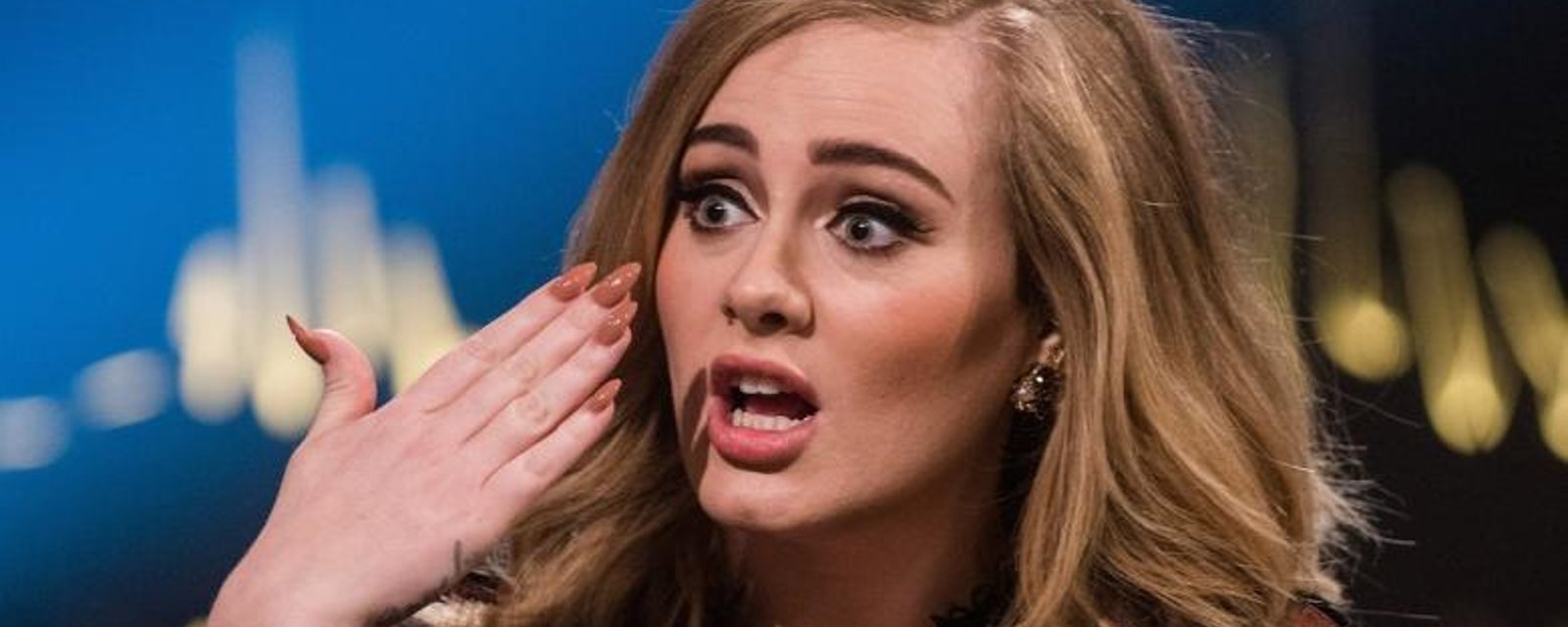Adele est à couper le souffle sur la couverture du magazine Vogue! 