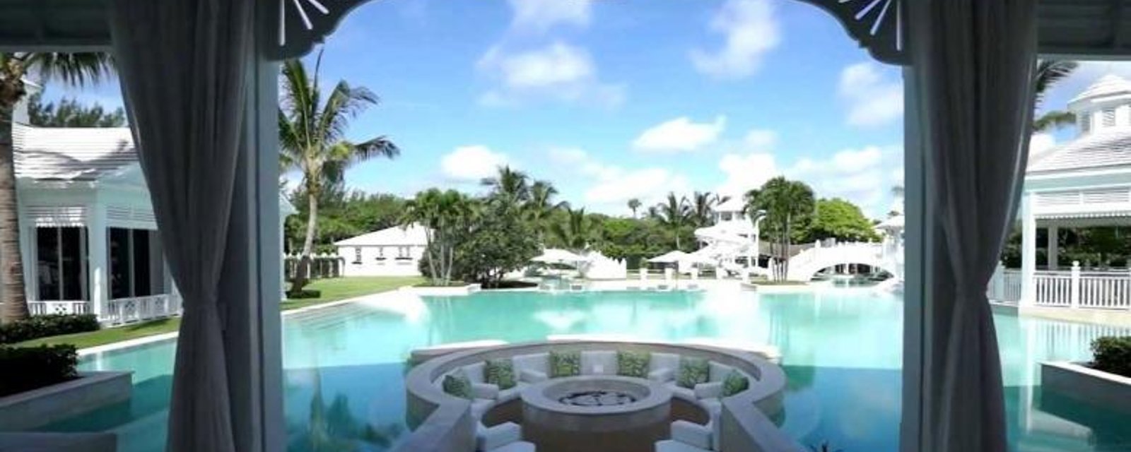 Céline Dion annonce une importante baisse de prix sur sa maison en Floride!