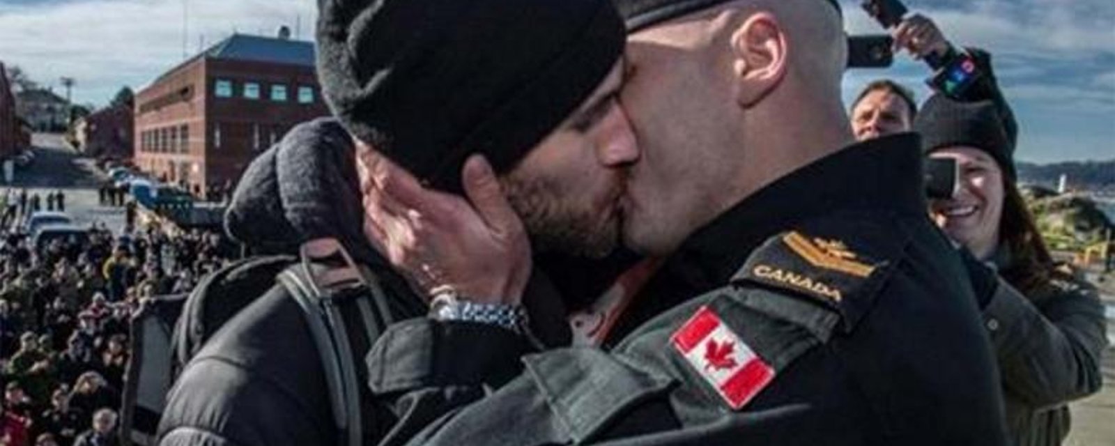 La réaction des Forces Armées Canadiennes à cette photo fait le tour du monde!