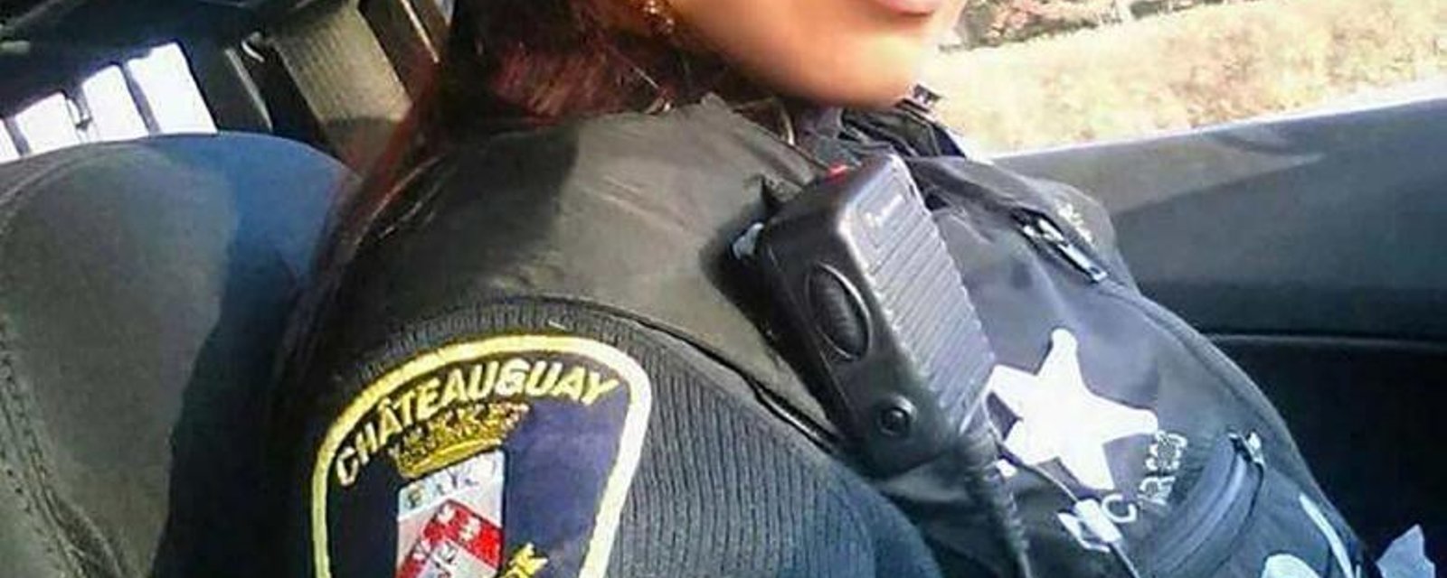 Cette photo d'une policière québécoise sexy fait le tour du monde... mais elle risque de le regretter!